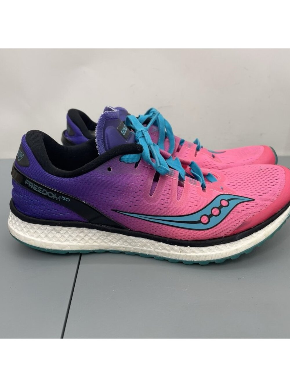 Saucony Freedom ISO Sneakers Shoes Running Training Pink Purple Womens 8
